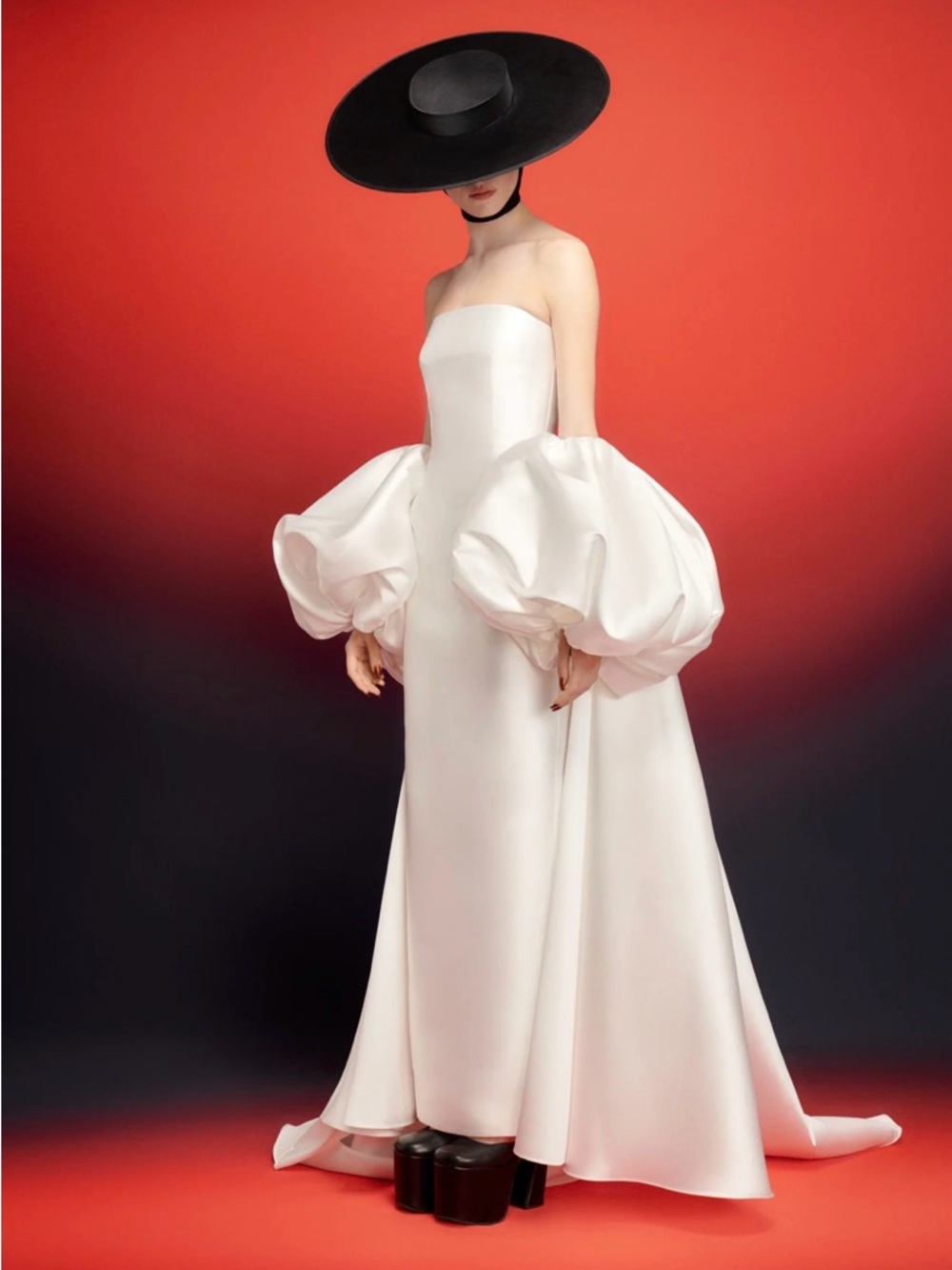 The Lea Maxi Dress in Cream - Picture 2 of 7